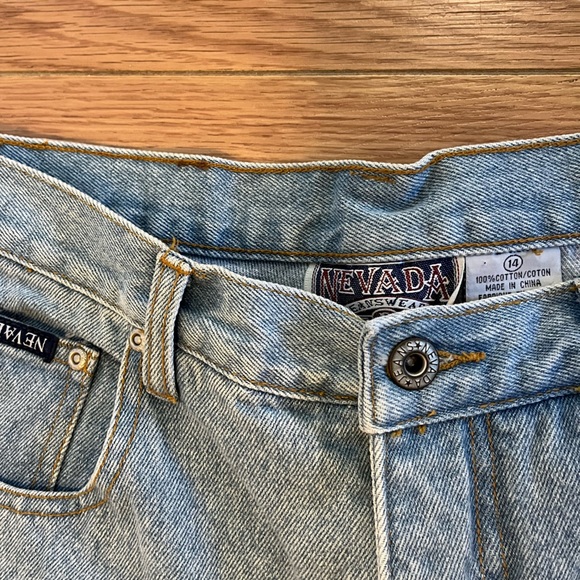 Nevada Jeans - Picture 4 of 5